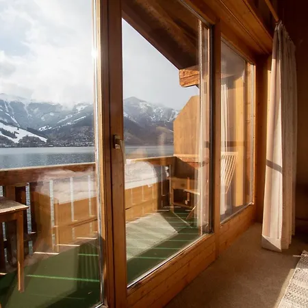 Waterfront Zell Am - Steinbock 滨湖采尔