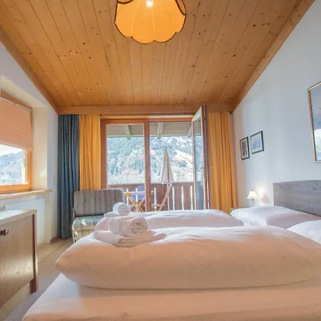 Waterfront Zell Am - Steinbock 滨湖采尔